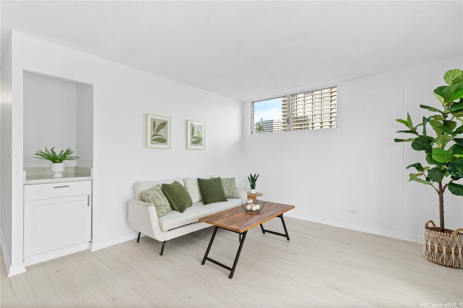2115 Ala Wai Boulevard  Unit 305