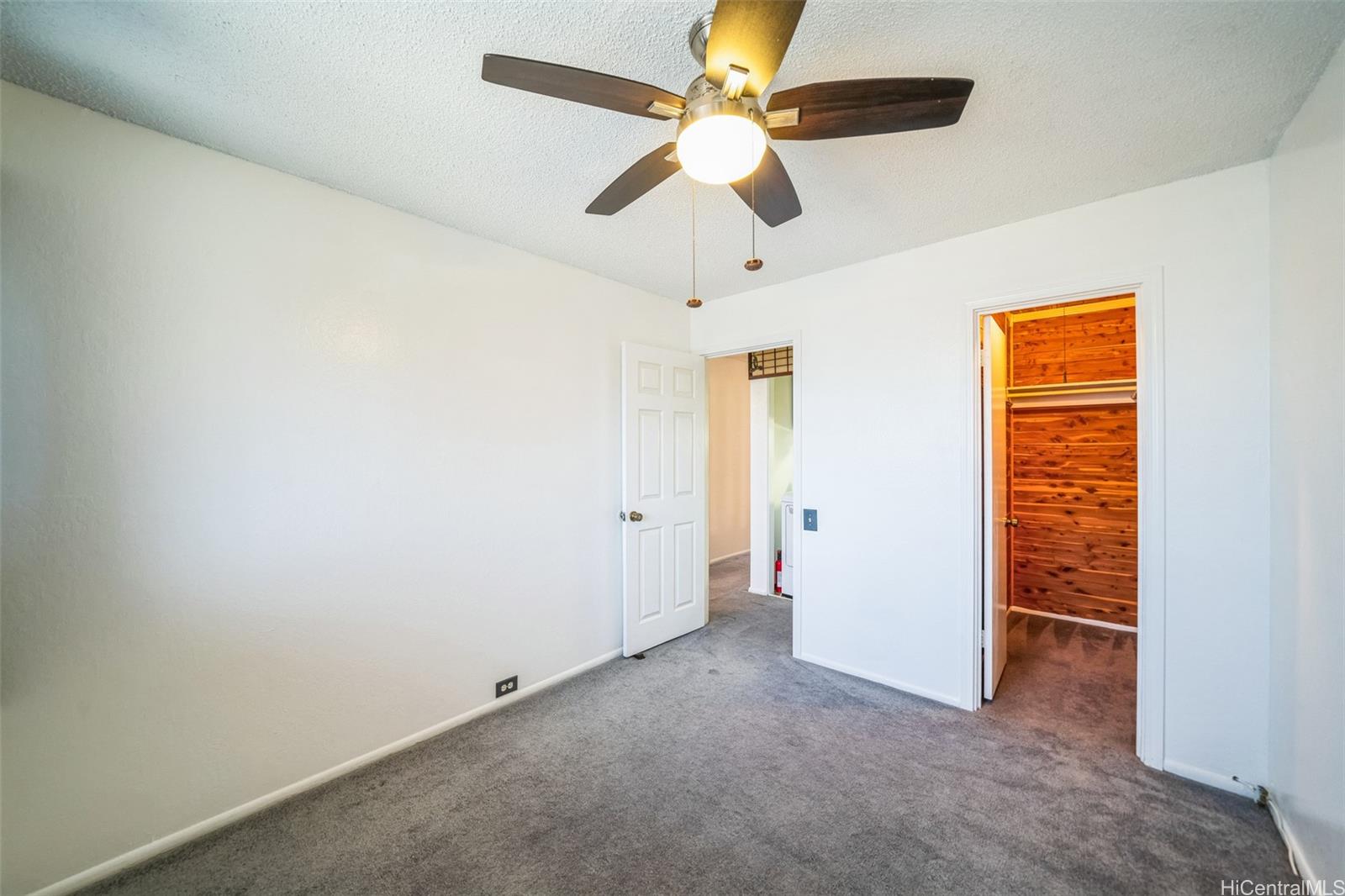 Photo 17 of 25