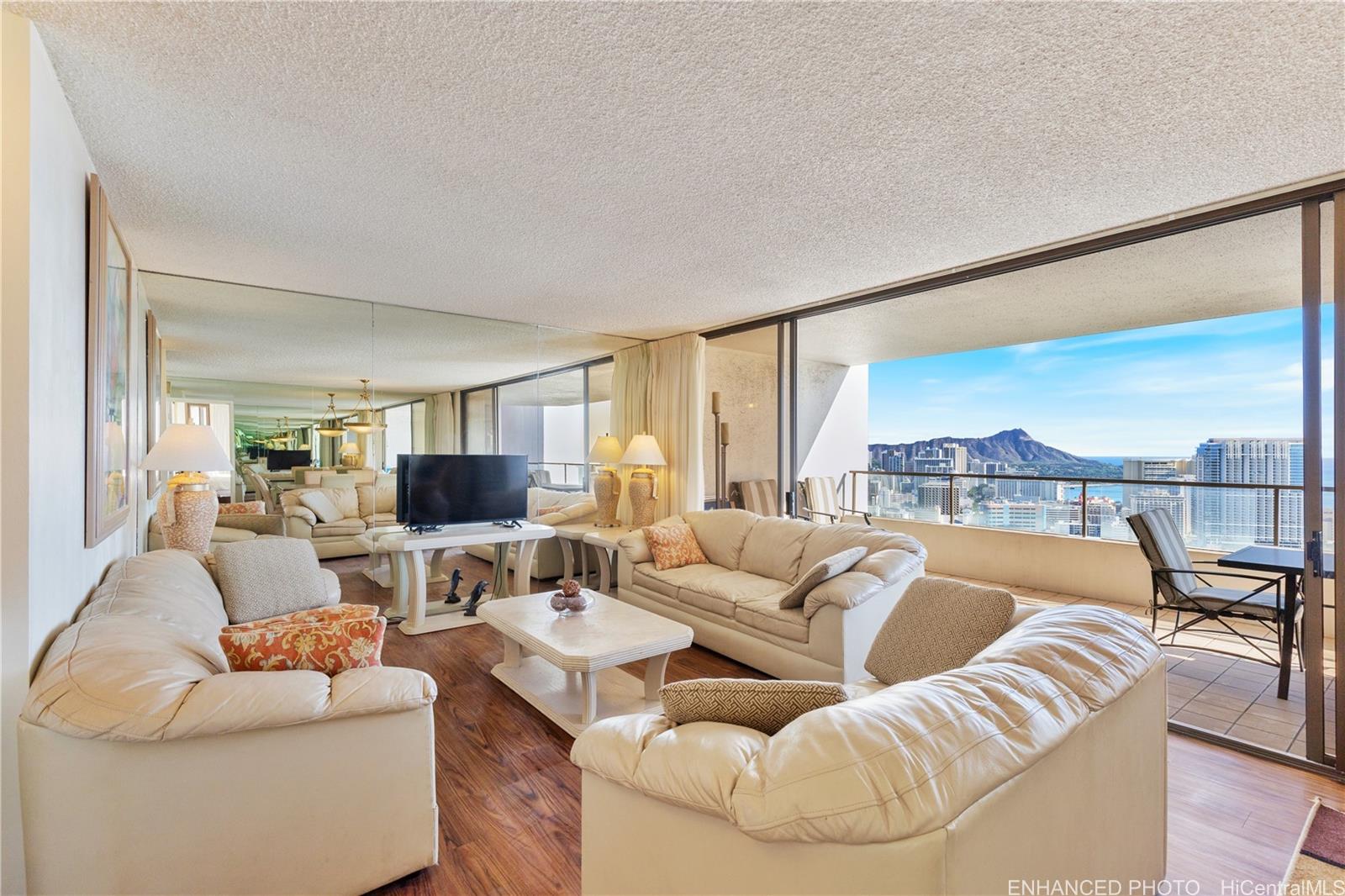 1910 Ala Moana Boulevard 39B