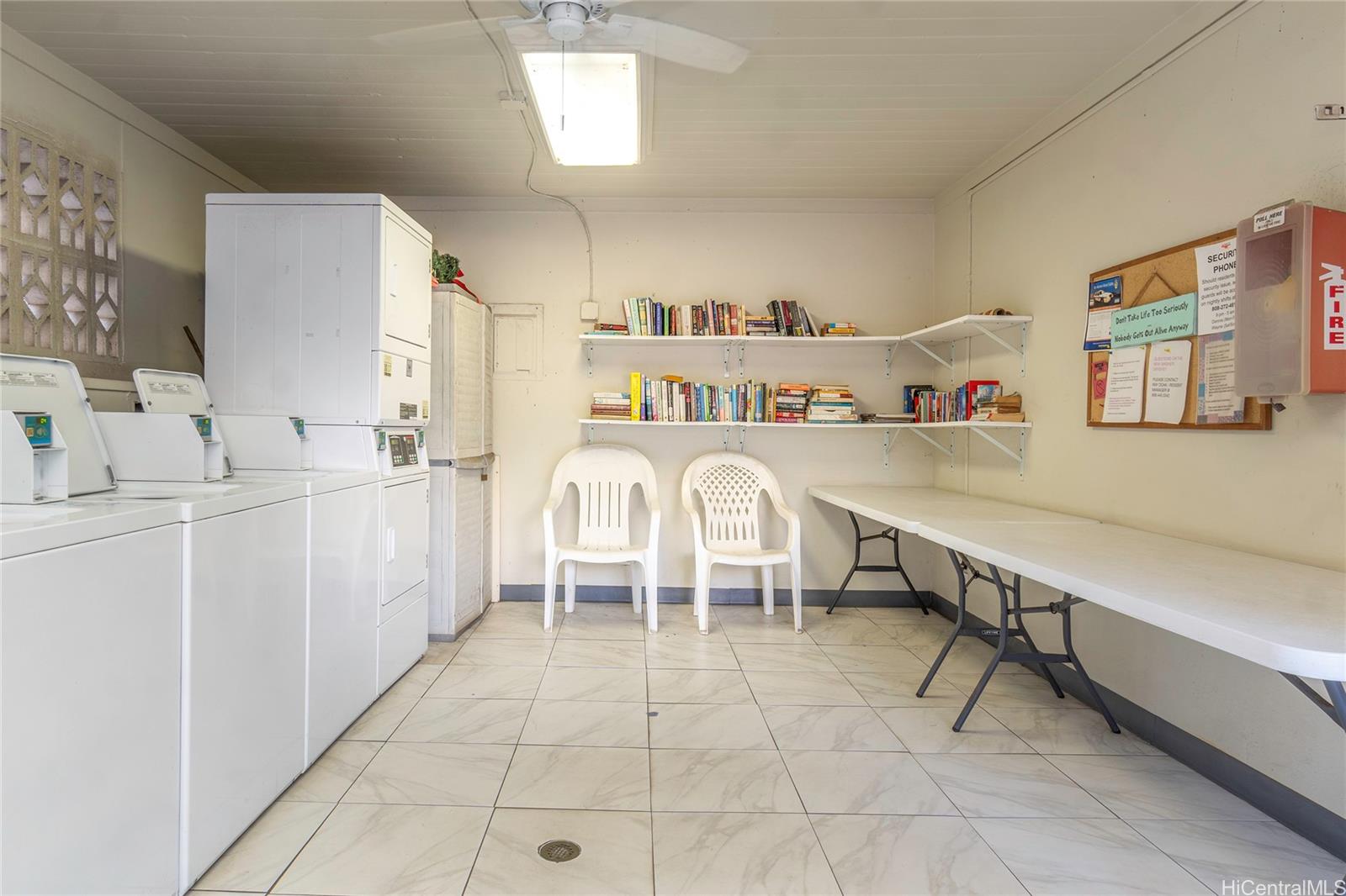 87-561 Farrington Highway  Unit 109