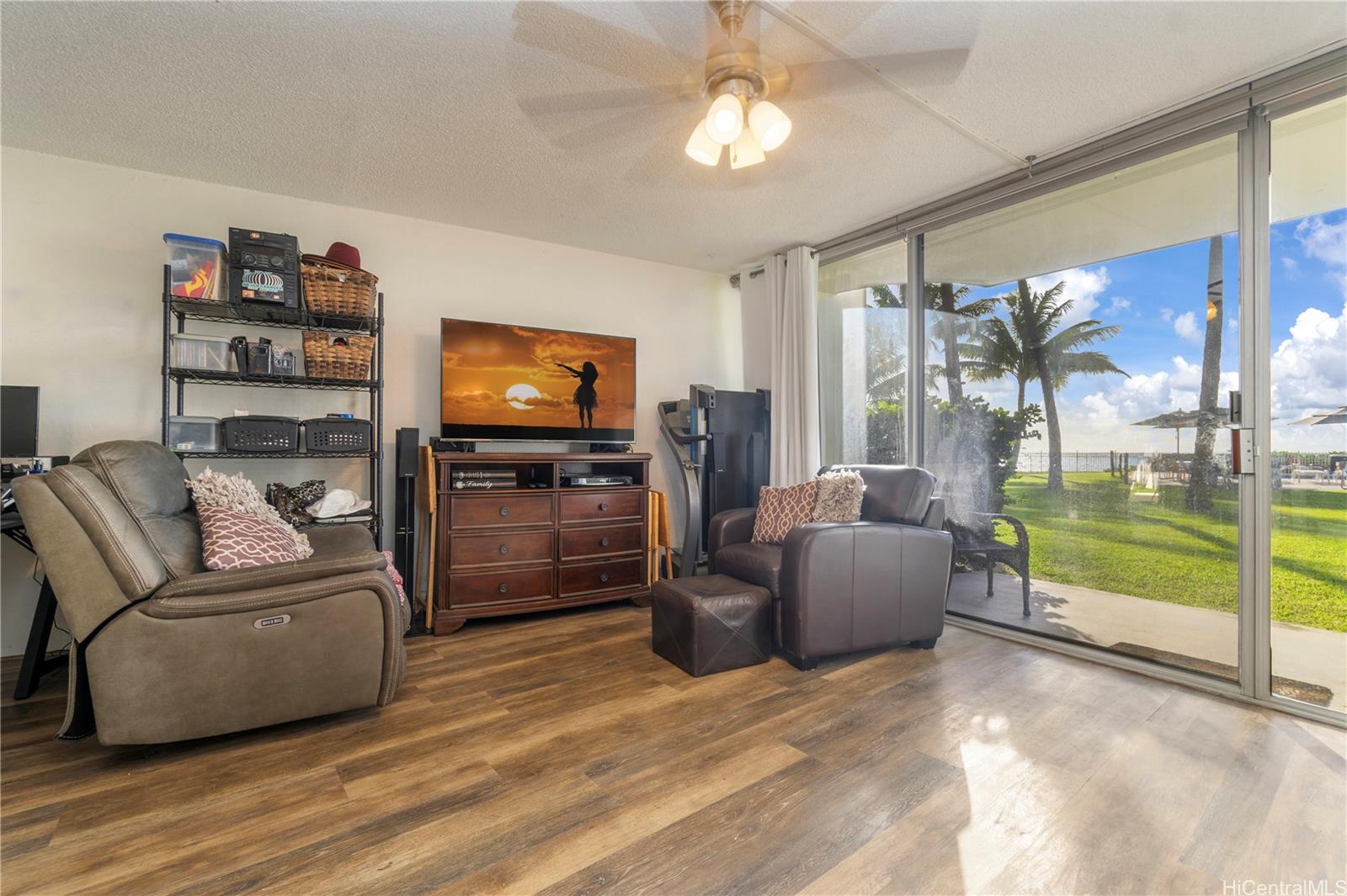 87-561 Farrington Highway  Unit 109