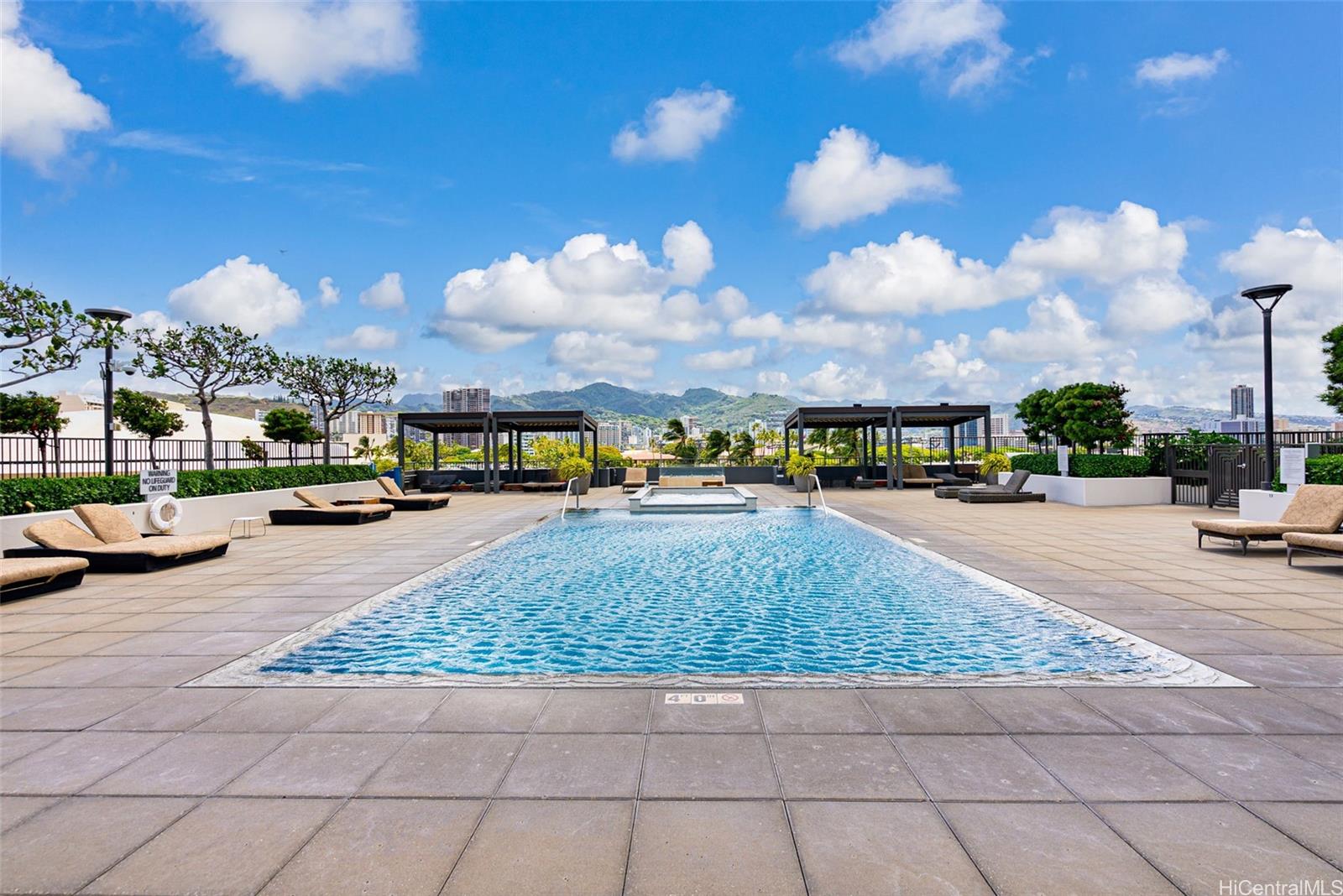 Photo 14 of 22