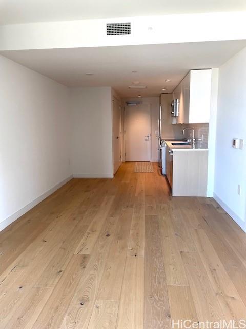 Photo 10 of 25