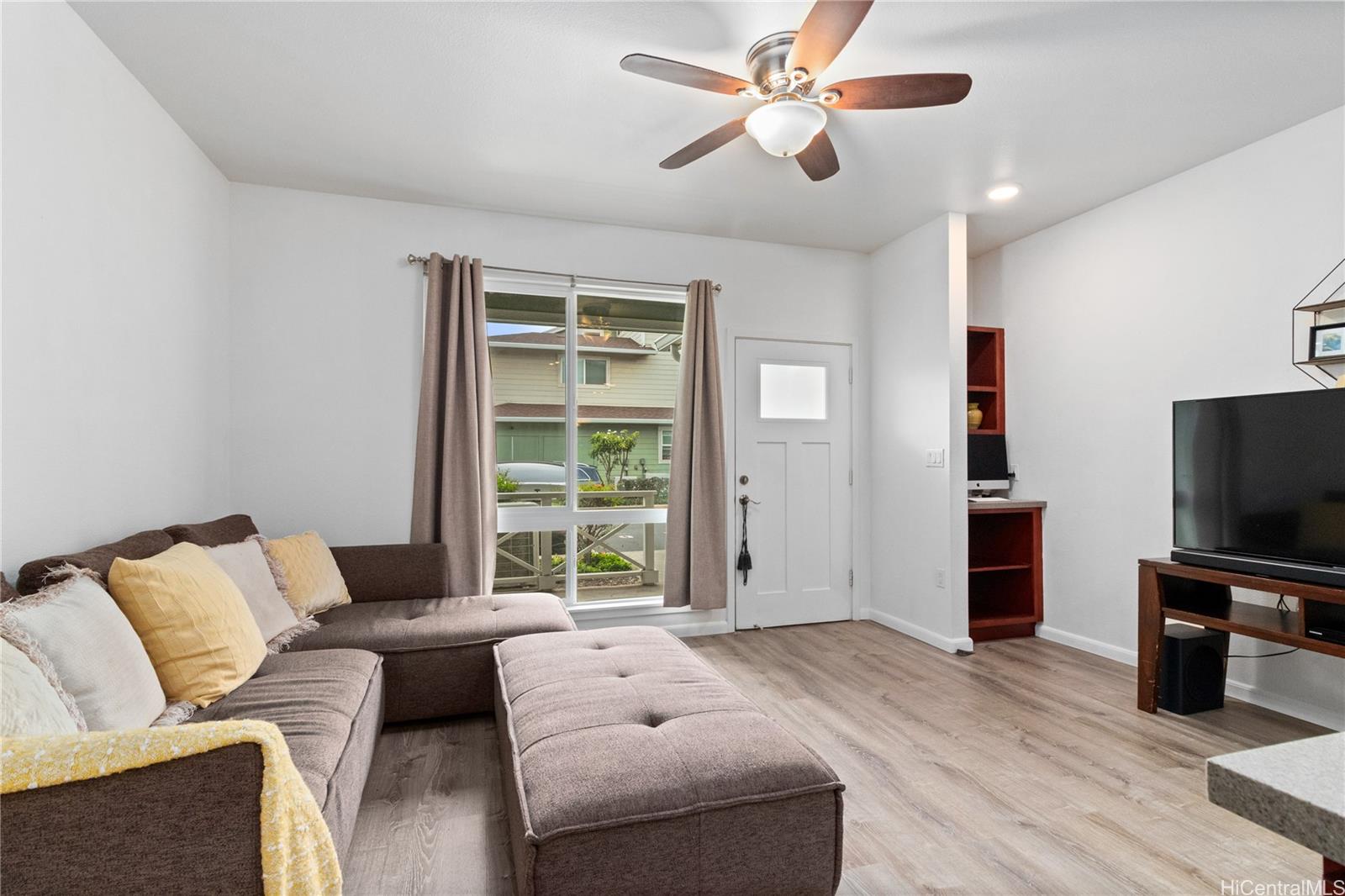 642 Kakala Street 1304