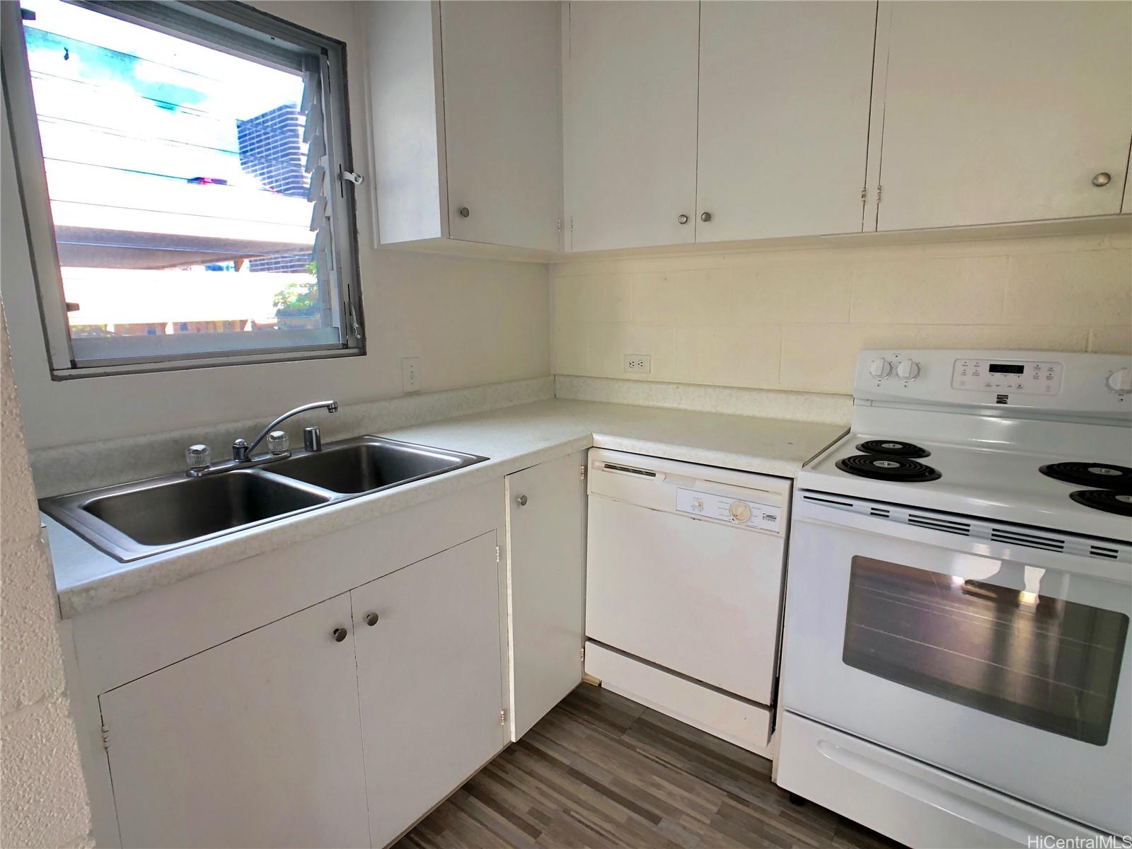 509 University Avenue  Unit 205