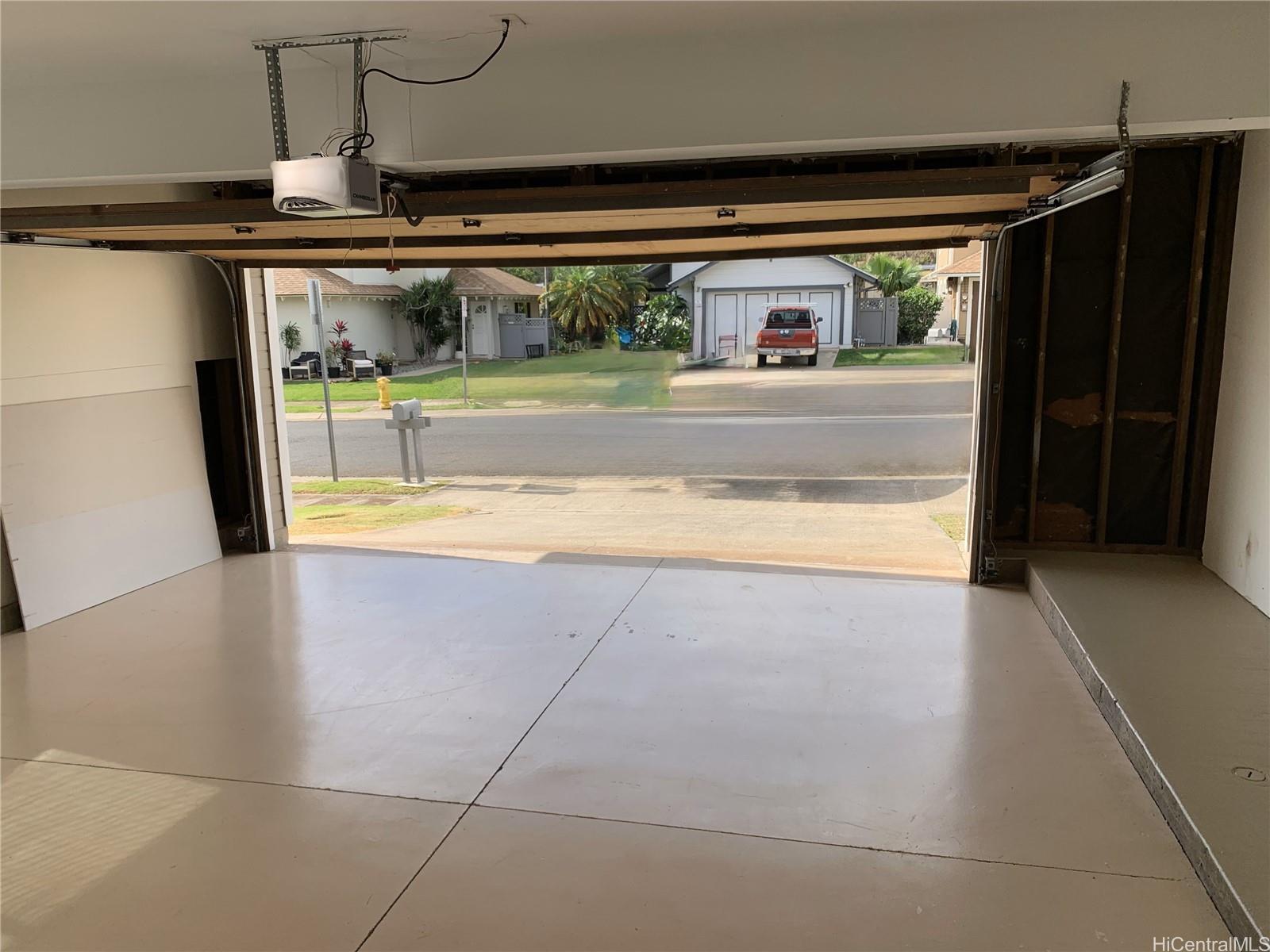 Photo 18 of 21