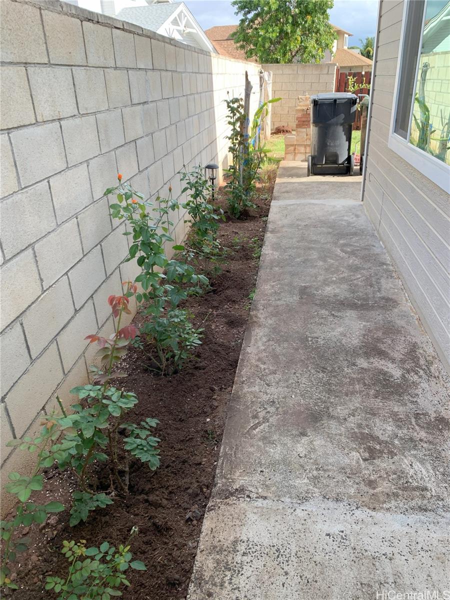 Photo 19 of 21