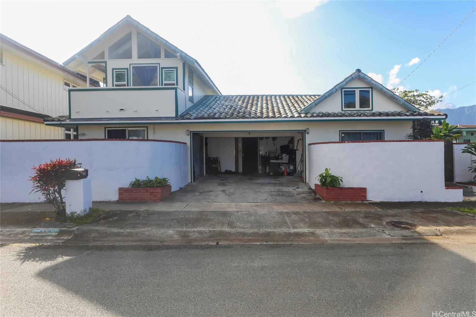 889 Akumu Street