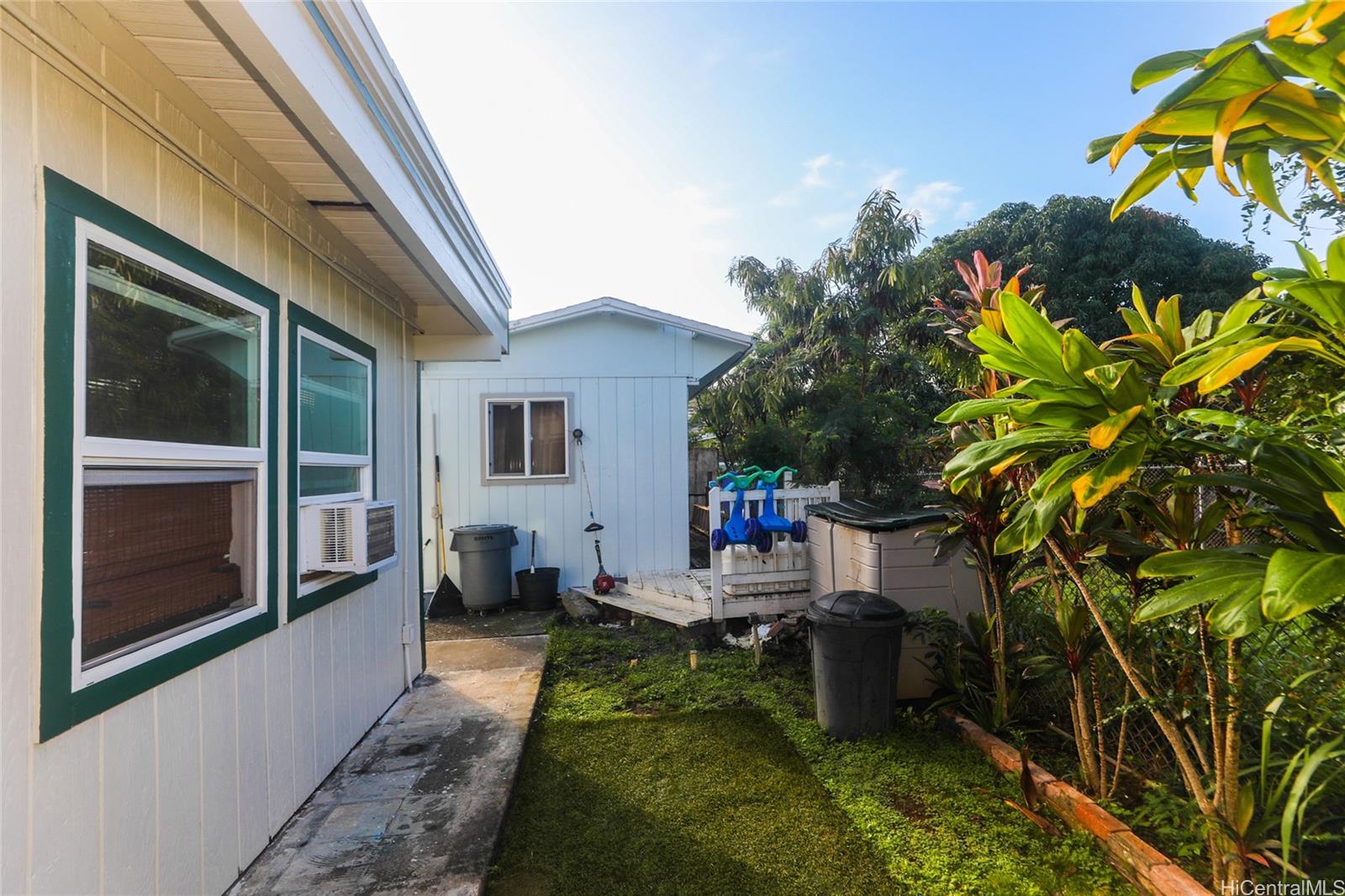 889 Akumu Street