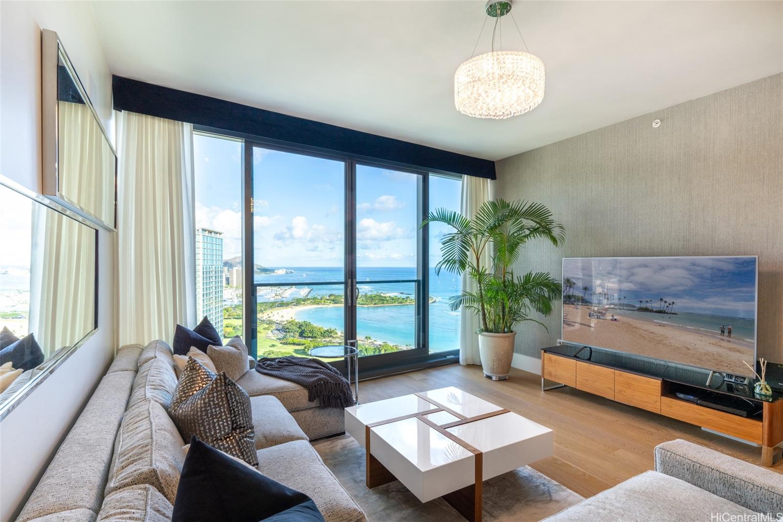 1108 Auahi Street PH 3402