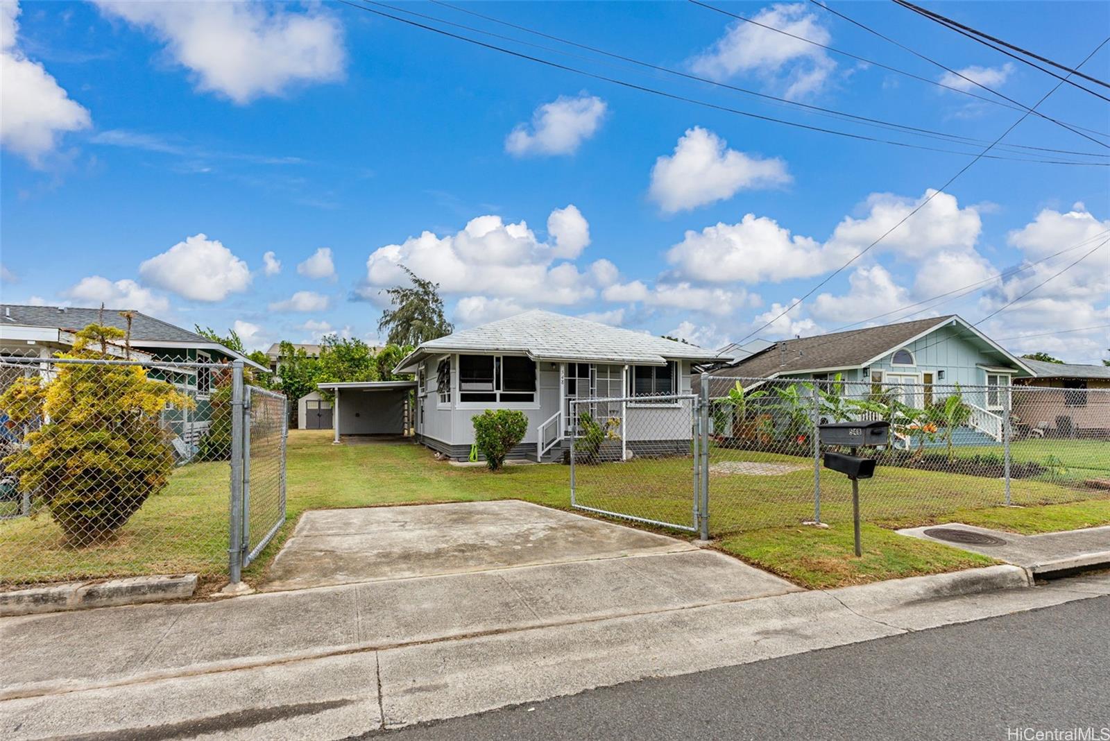 548 Kuaaina Way