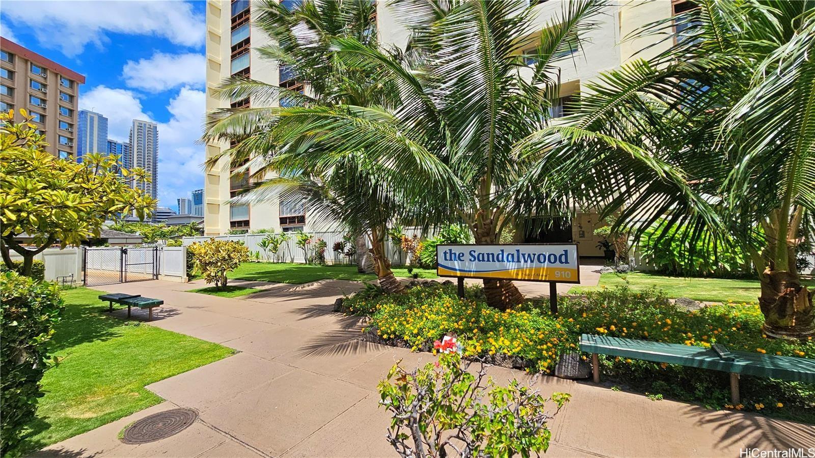 910 Ahana Street 1006