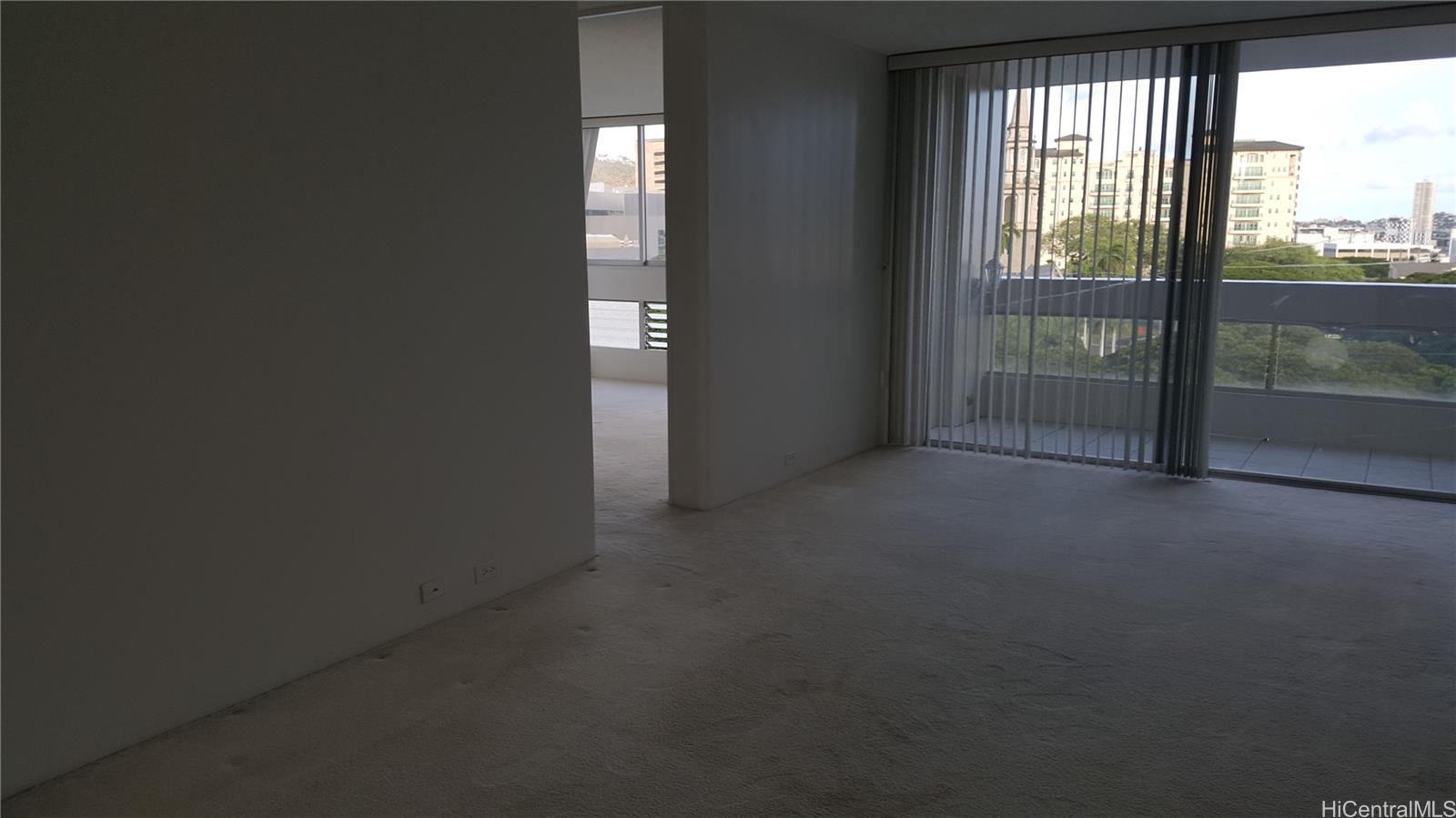 Photo 7 of 19