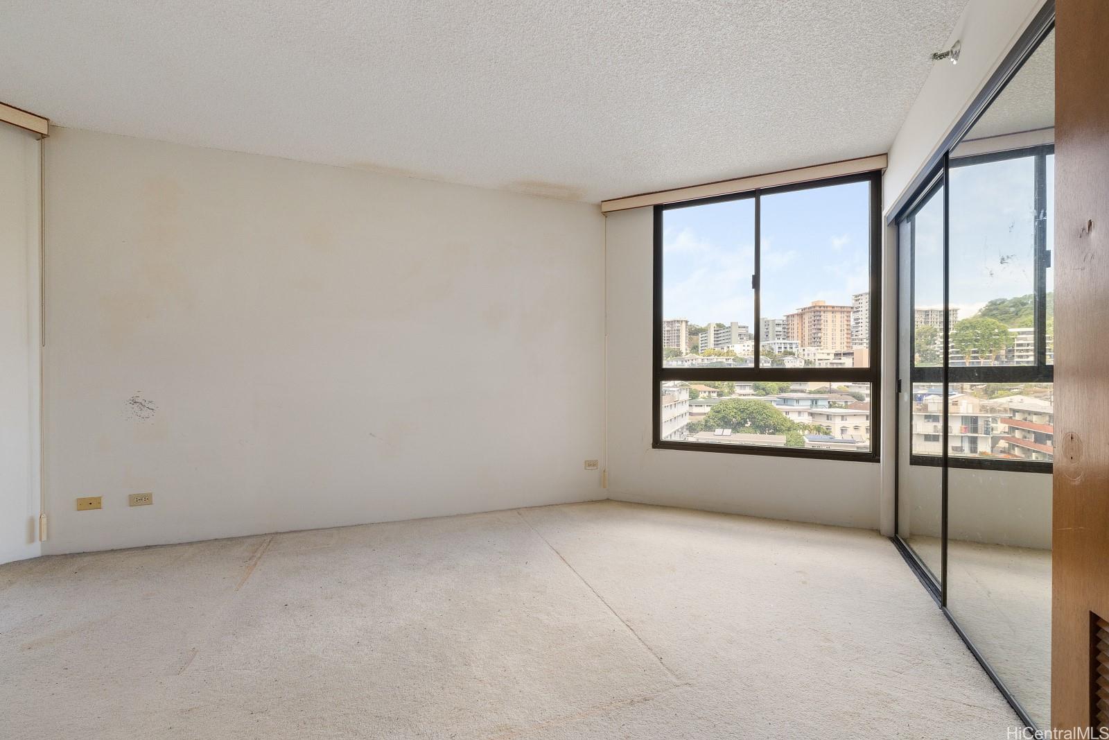 1050 Lunalilo Street  Unit 1006