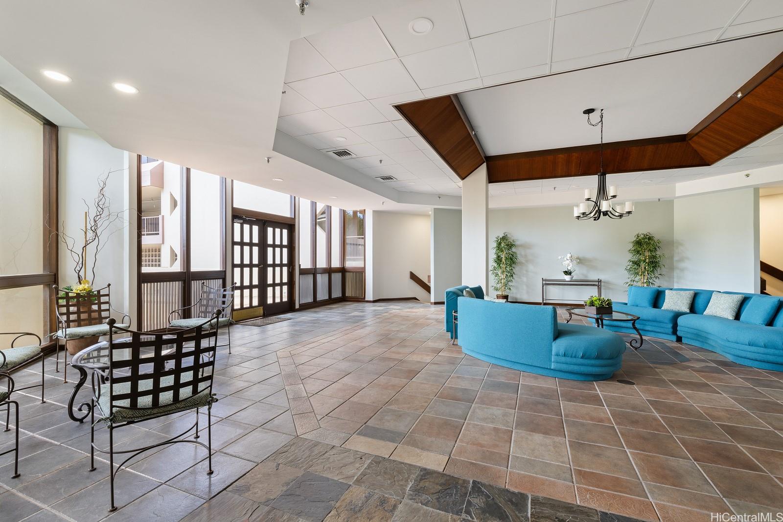 1050 Lunalilo Street  Unit 1006