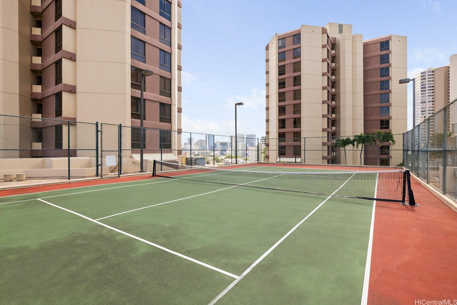 1050 Lunalilo Street  Unit 1006