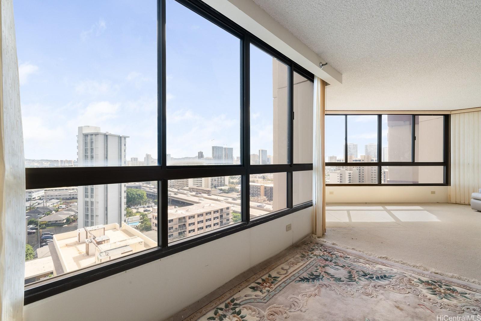 1050 Lunalilo Street  Unit 1006