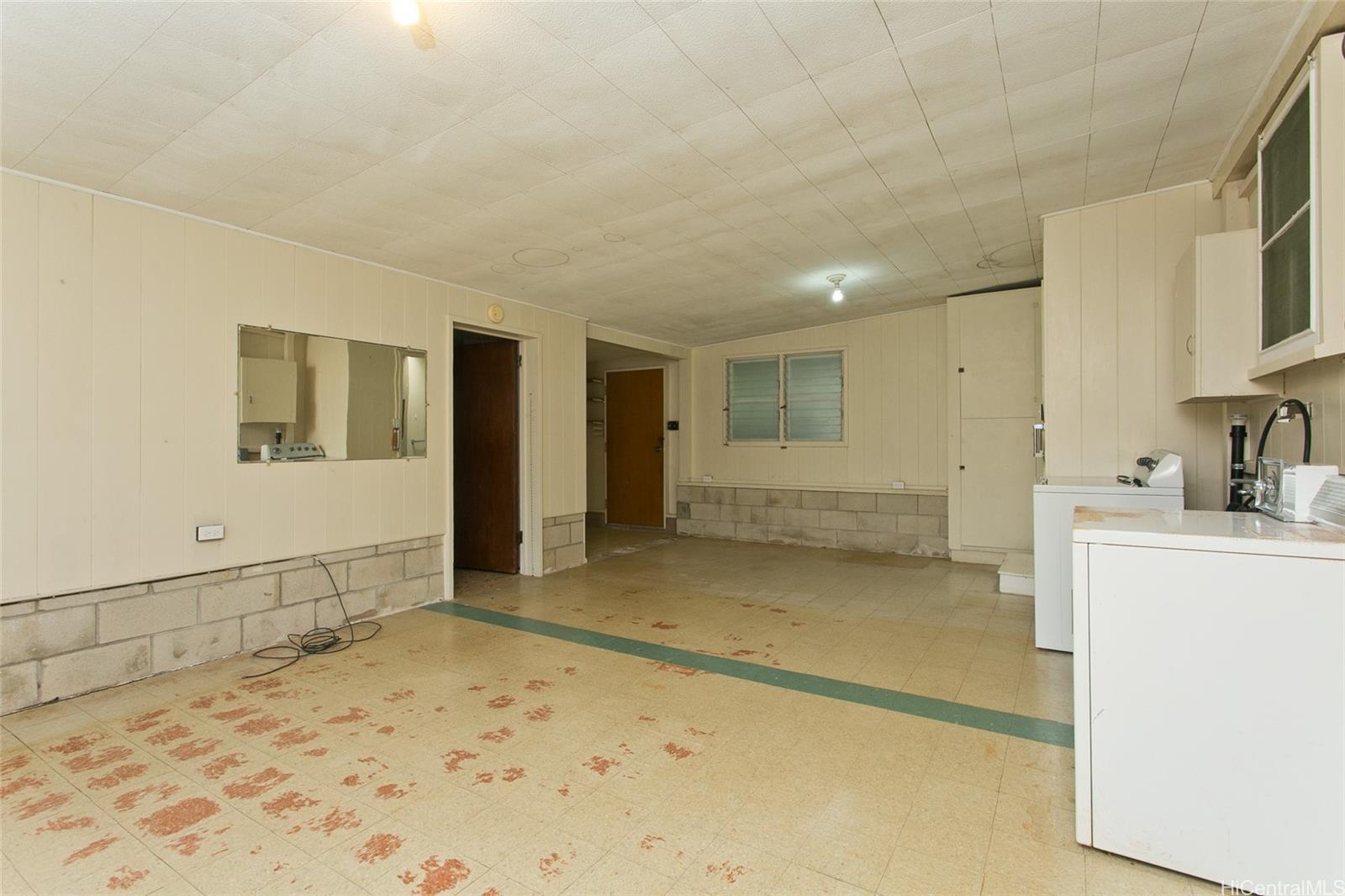 Photo 16 of 20