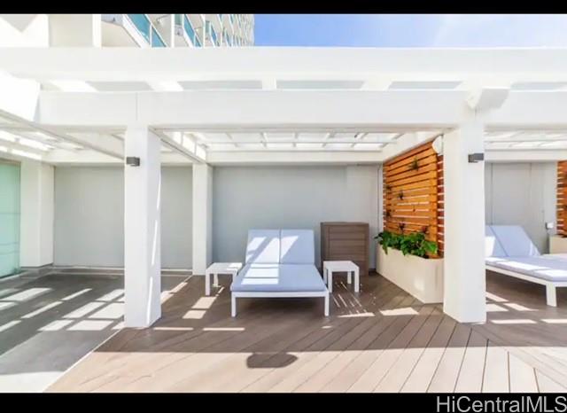 Photo 17 of 25