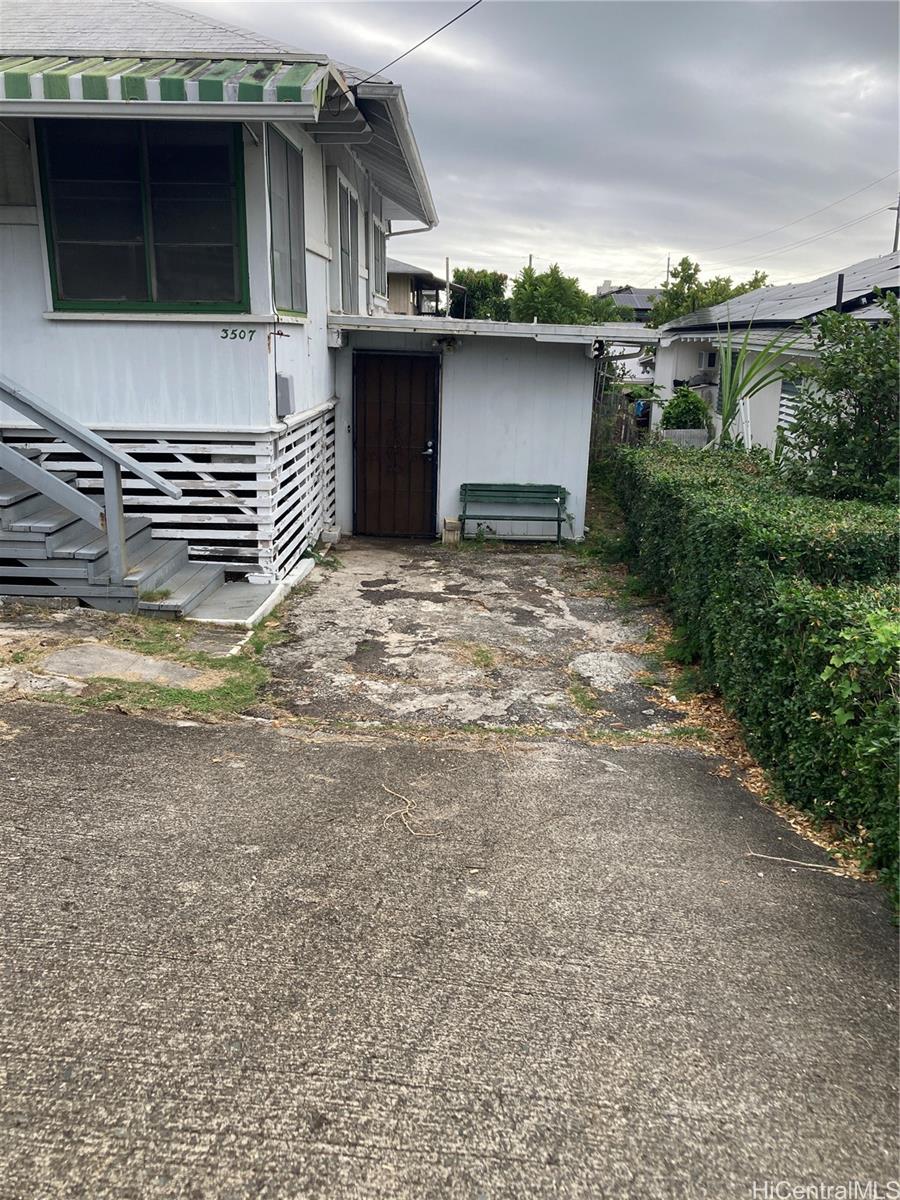 Photo 3 of 12