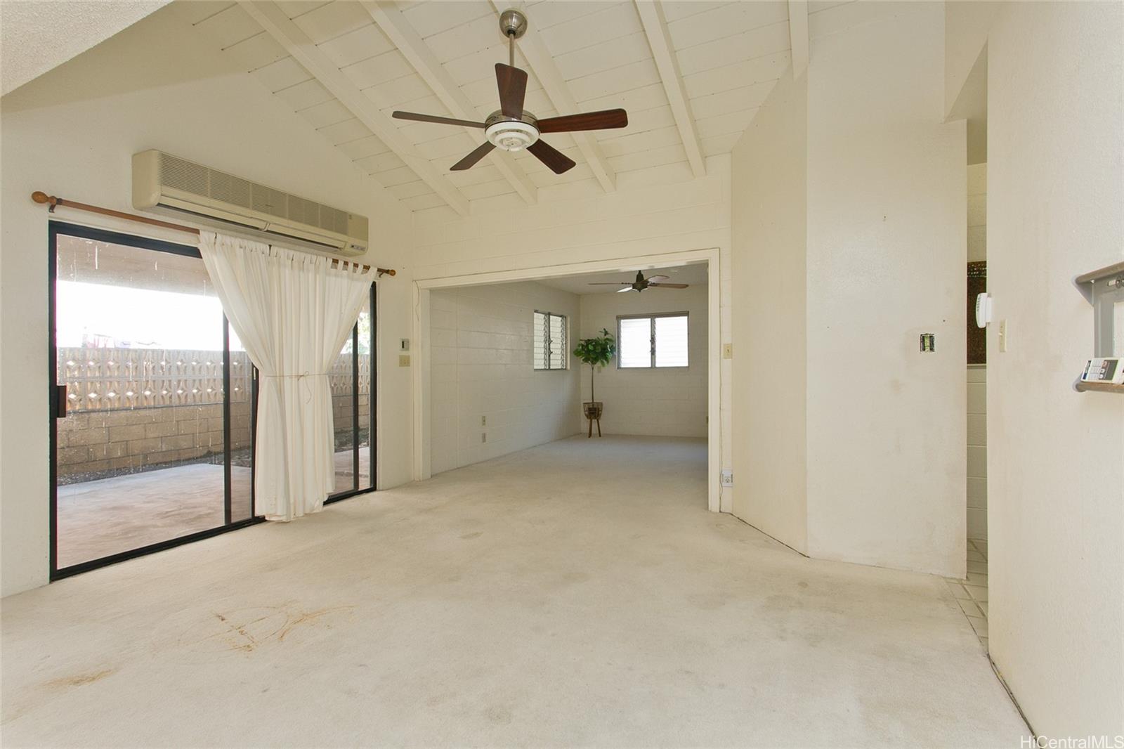 Photo 6 of 25