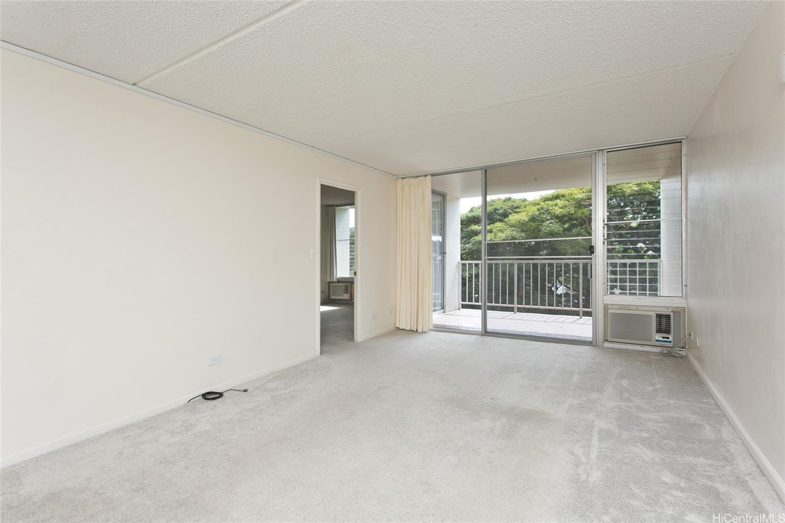 Photo 4 of 20