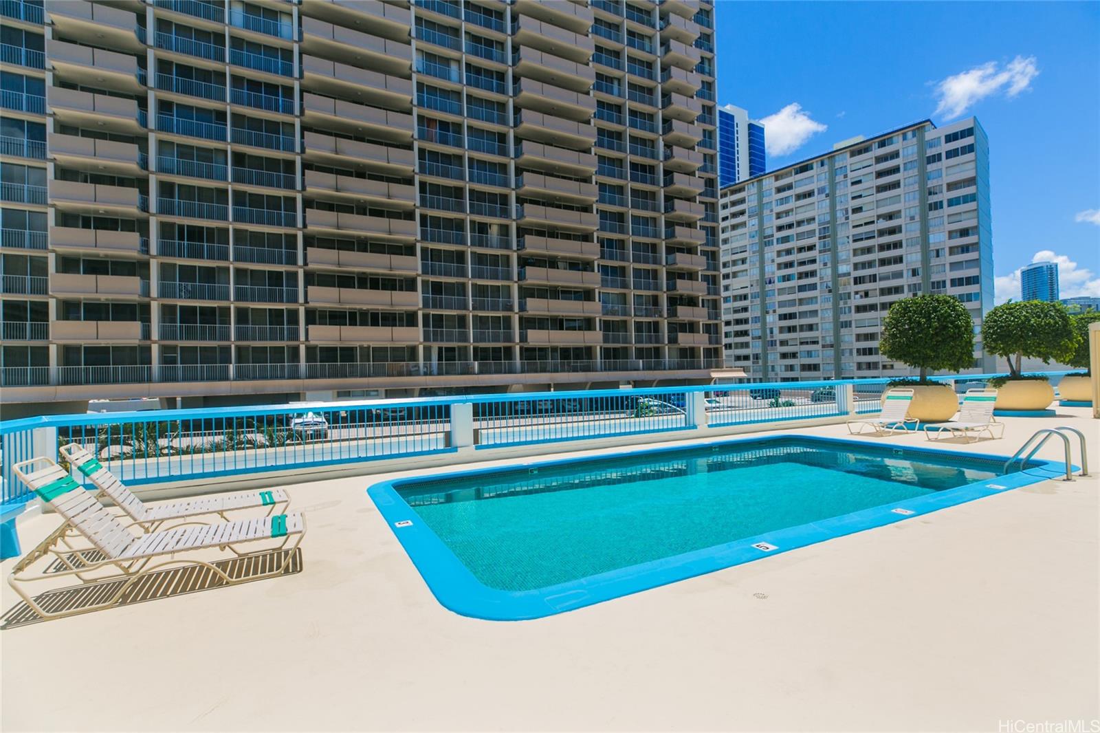 1560 Kanunu Street 922
