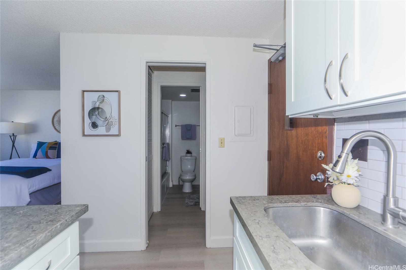 Photo 4 of 22