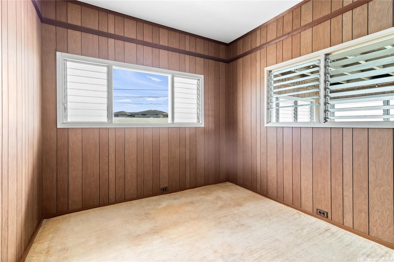 1052 Maiha Circle