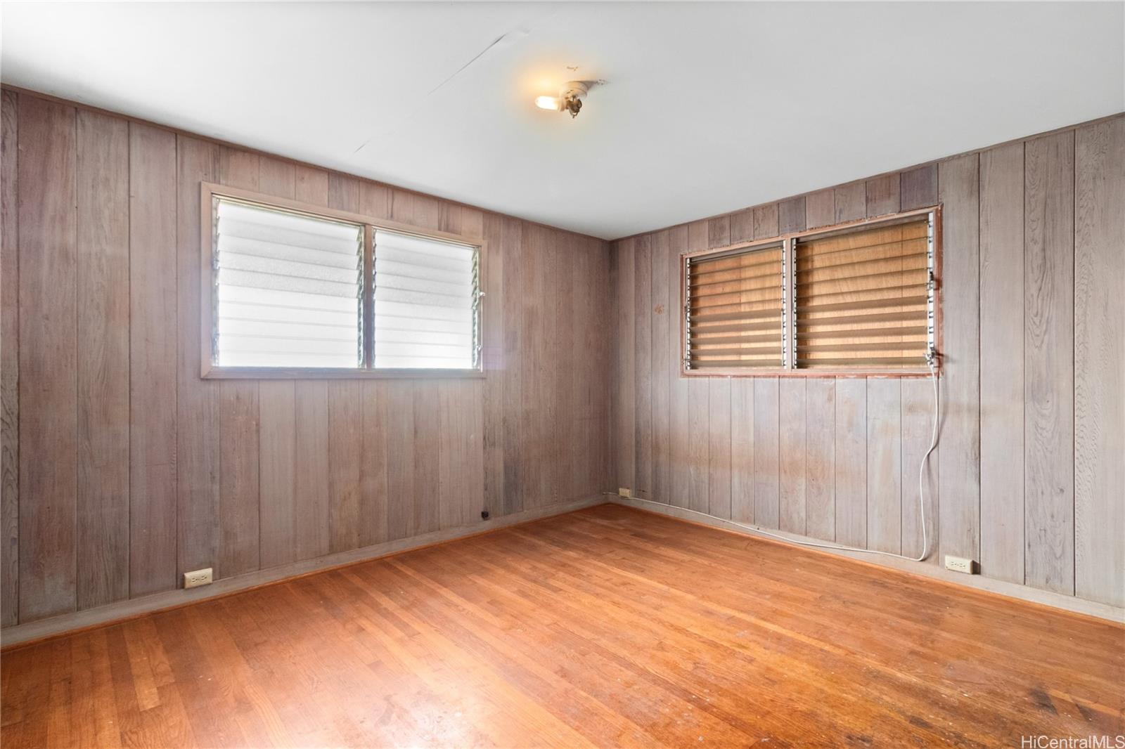 1052 Maiha Circle