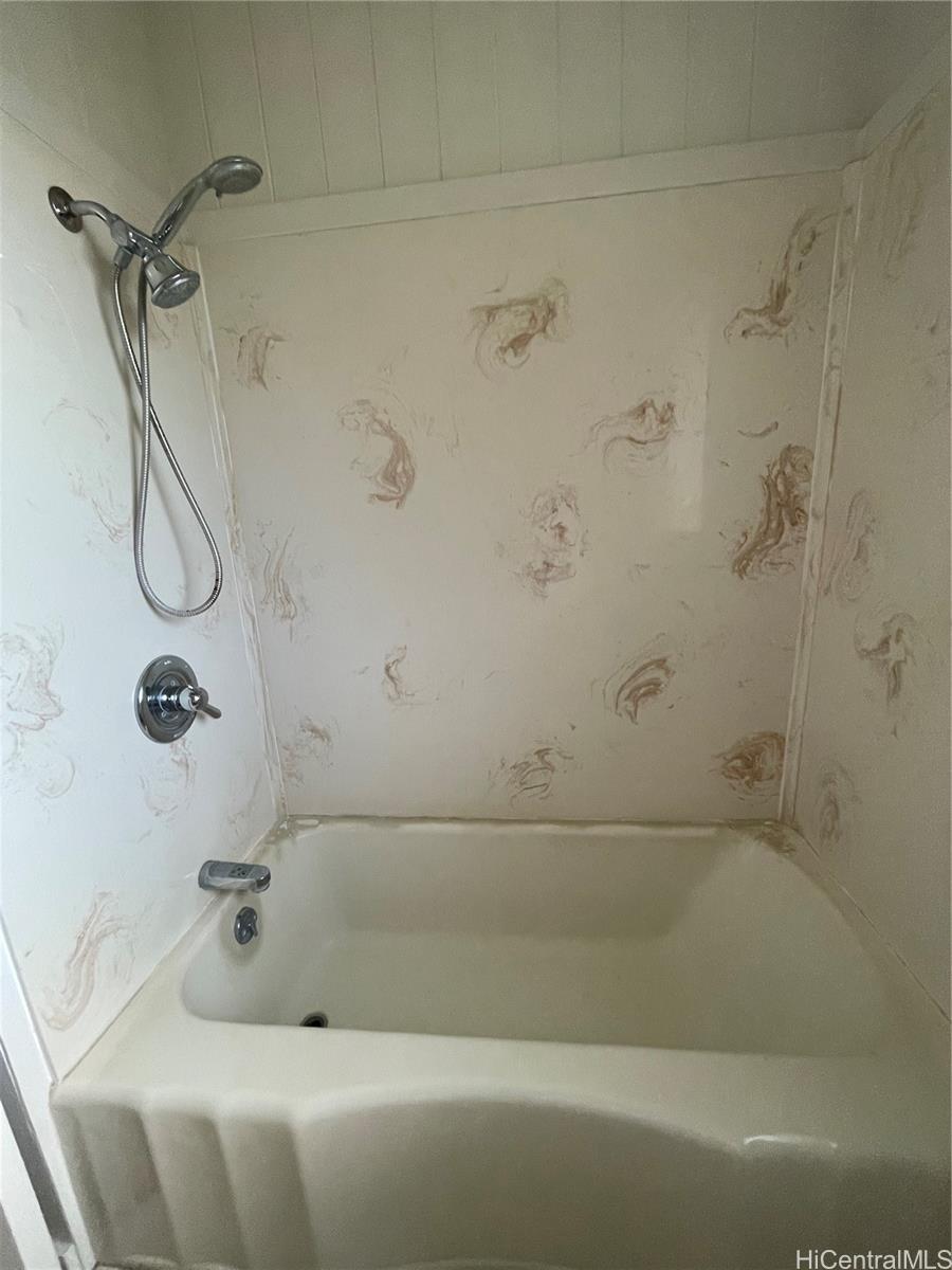 Photo 16 of 25