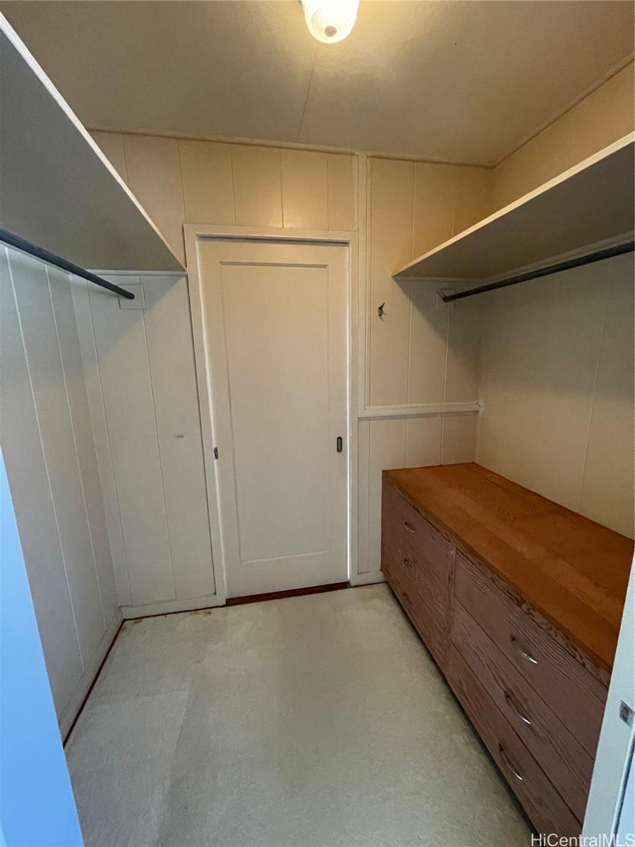 Photo 8 of 25