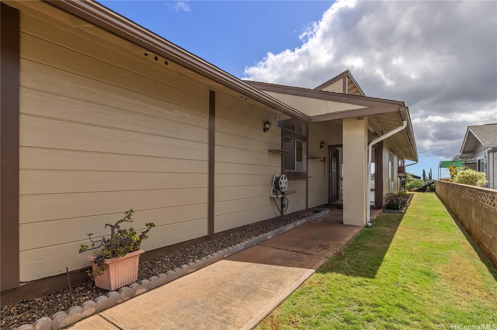 Photo 24 of 25
