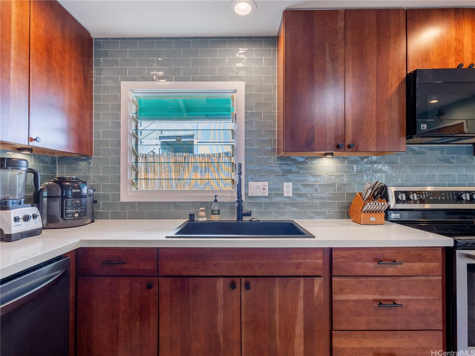 340 Manono Street  Unit 2