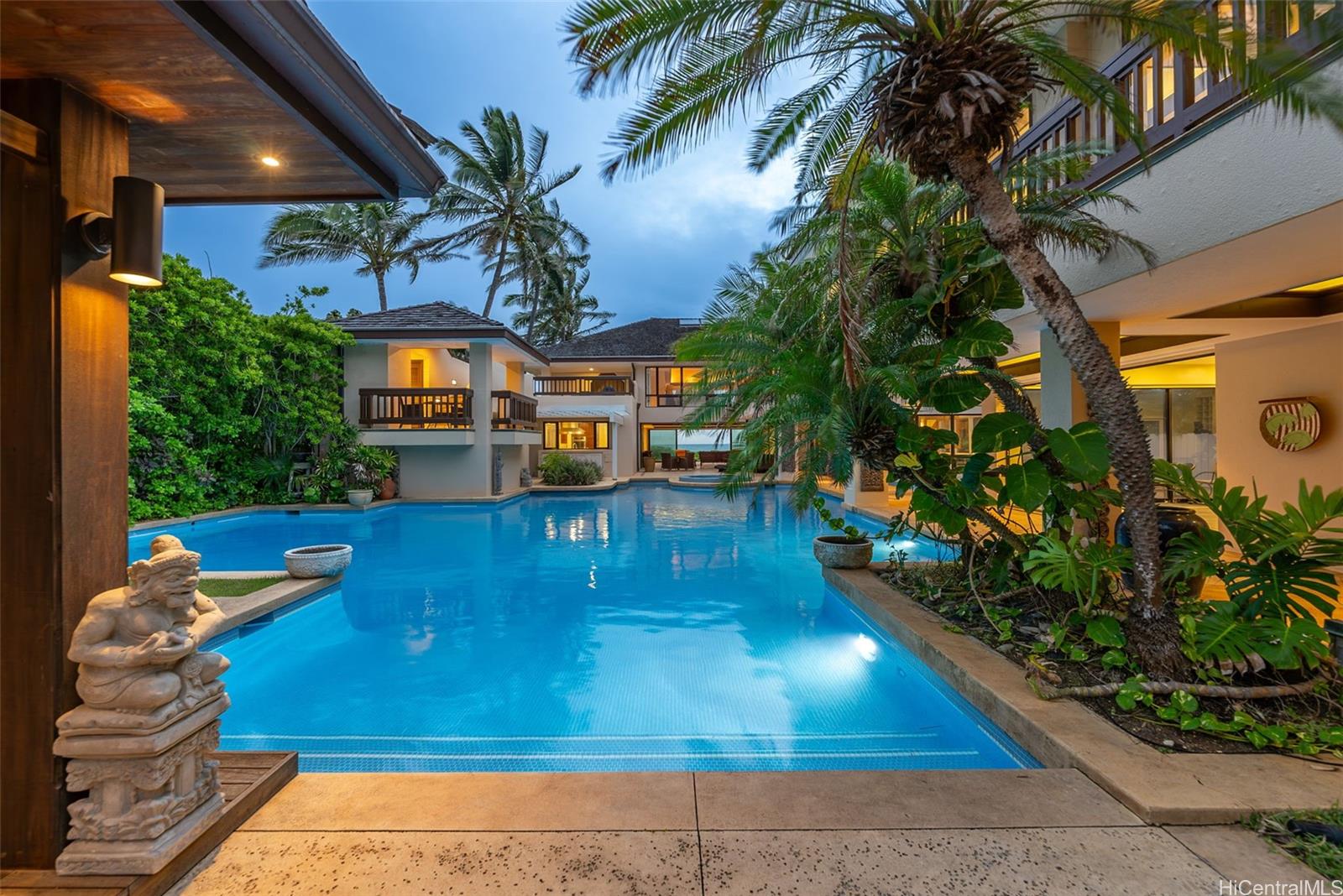572C N Kalaheo Avenue