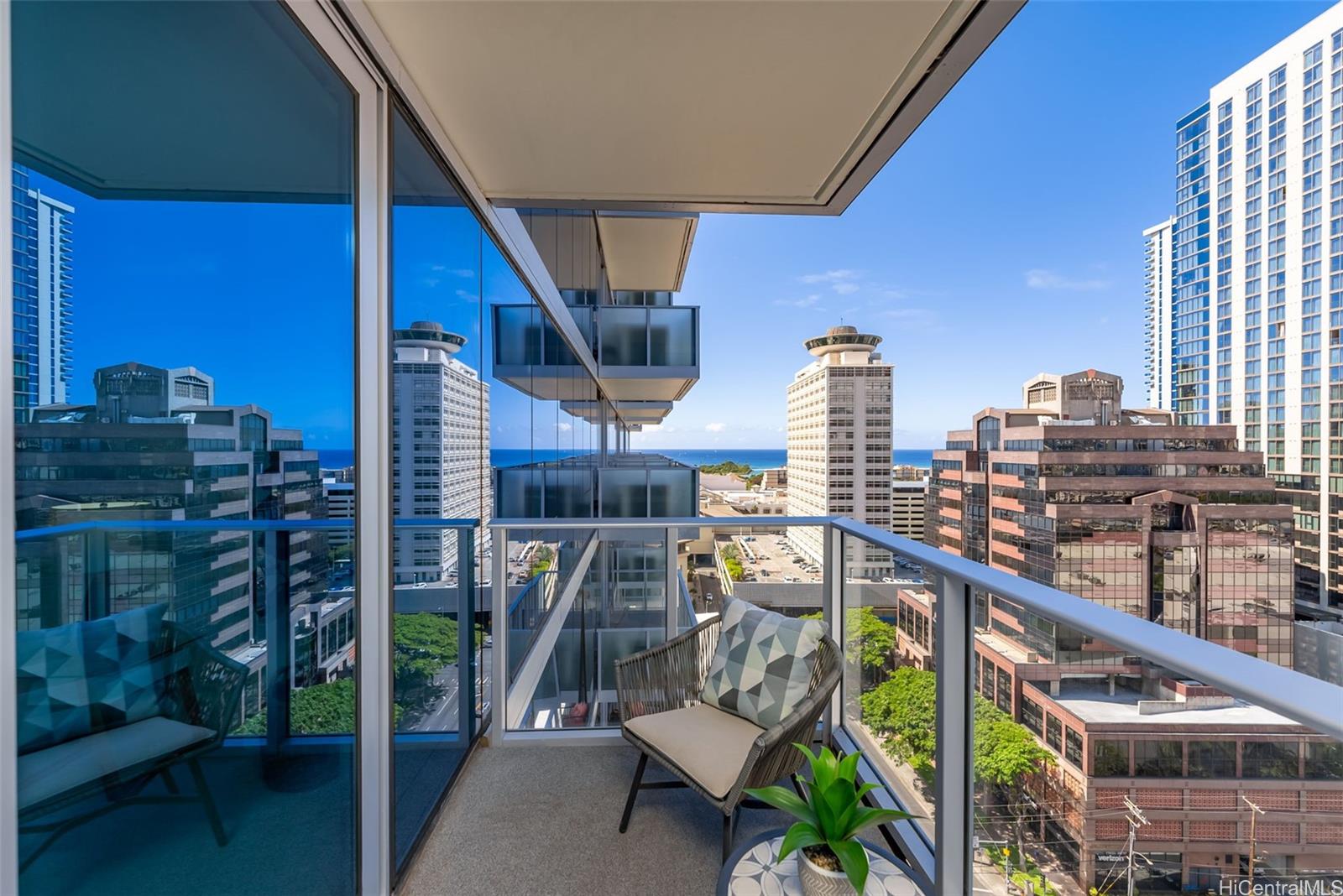 629 Keeaumoku Street  Unit 1710