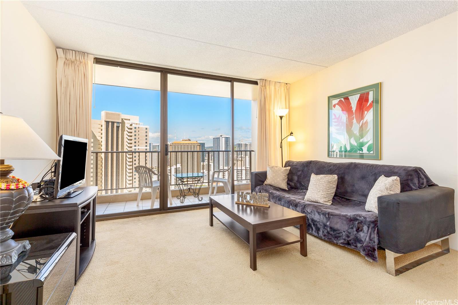 Photo 4 of 25