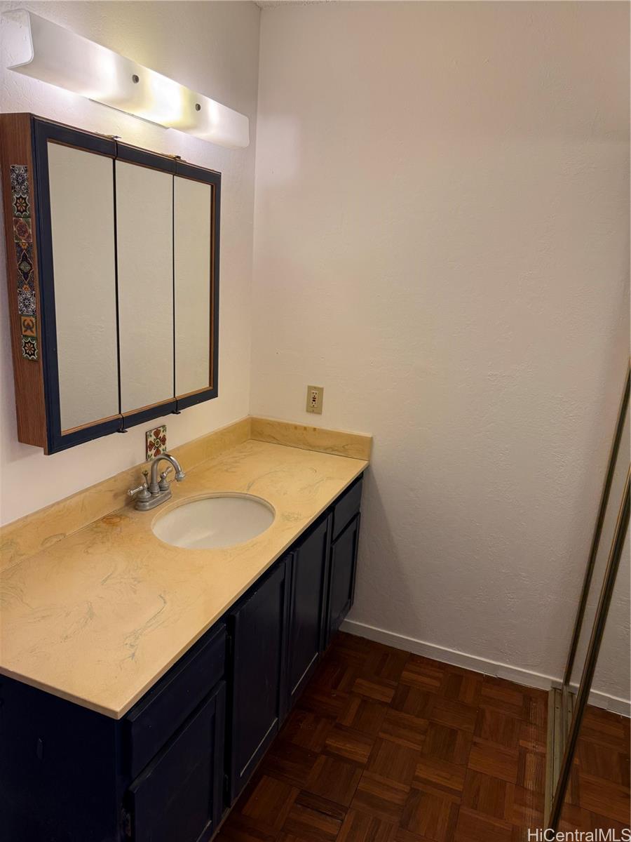 Photo 8 of 21