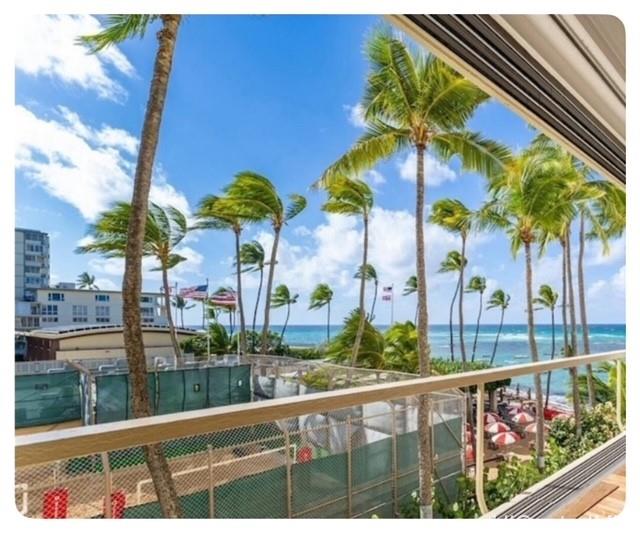 2895 Kalakaua Avenue  Unit 206