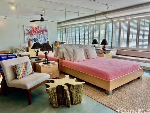 2895 Kalakaua Avenue  Unit 206