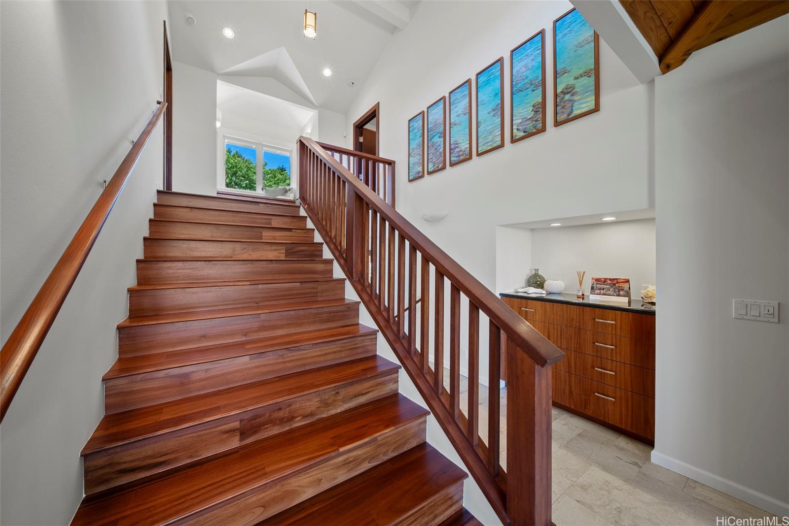 314 Lapa Place
