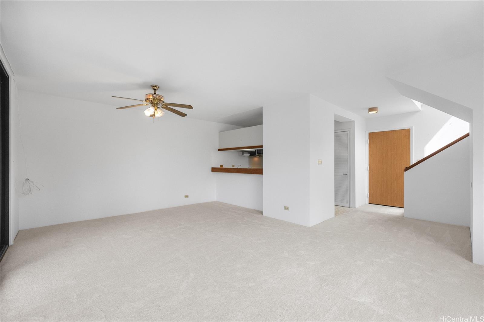 Photo 6 of 25