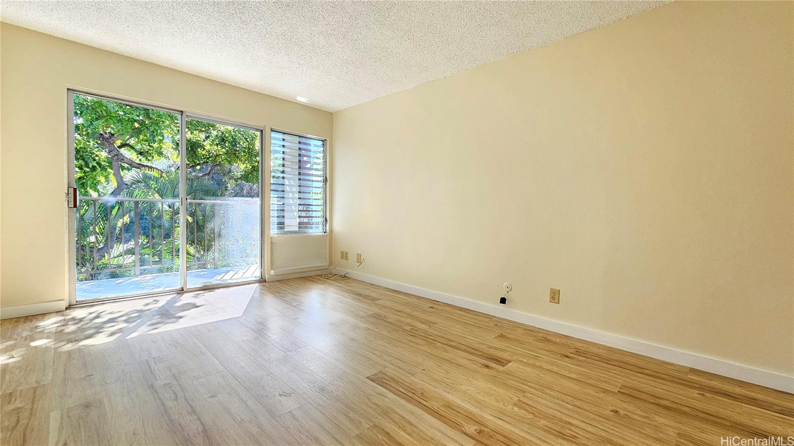 3721 Kanaina Avenue  Unit 313