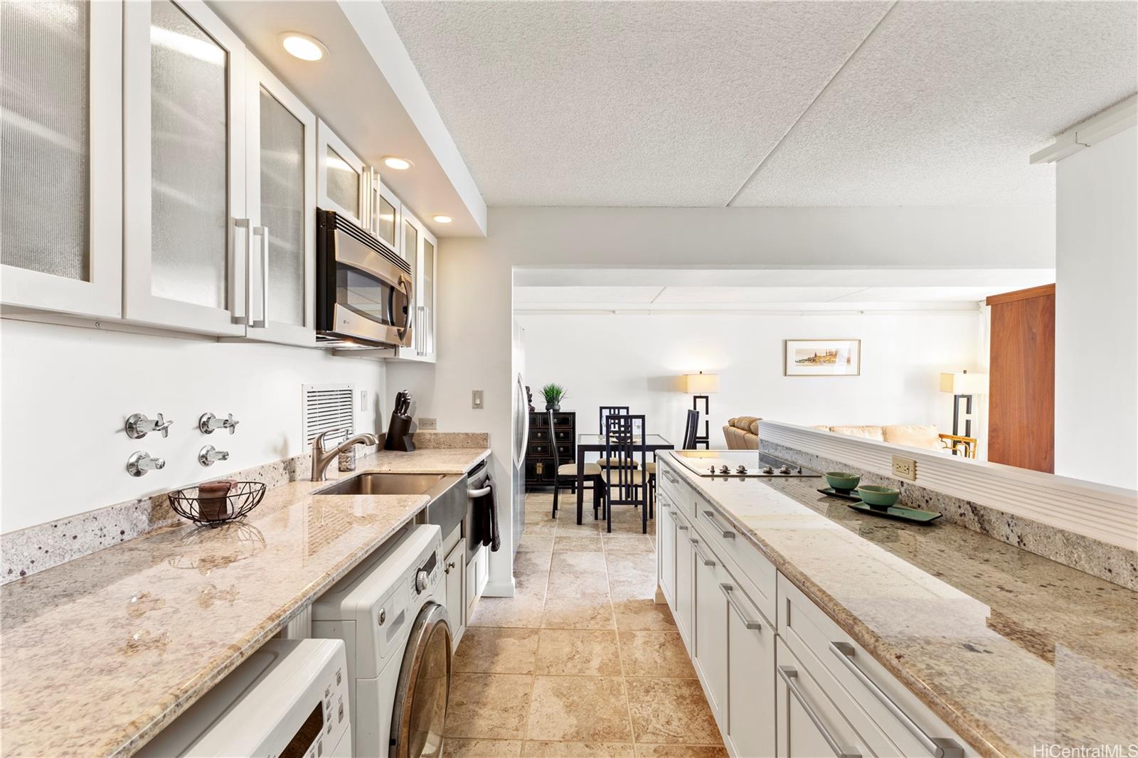2333 Kapiolani Boulevard 2213