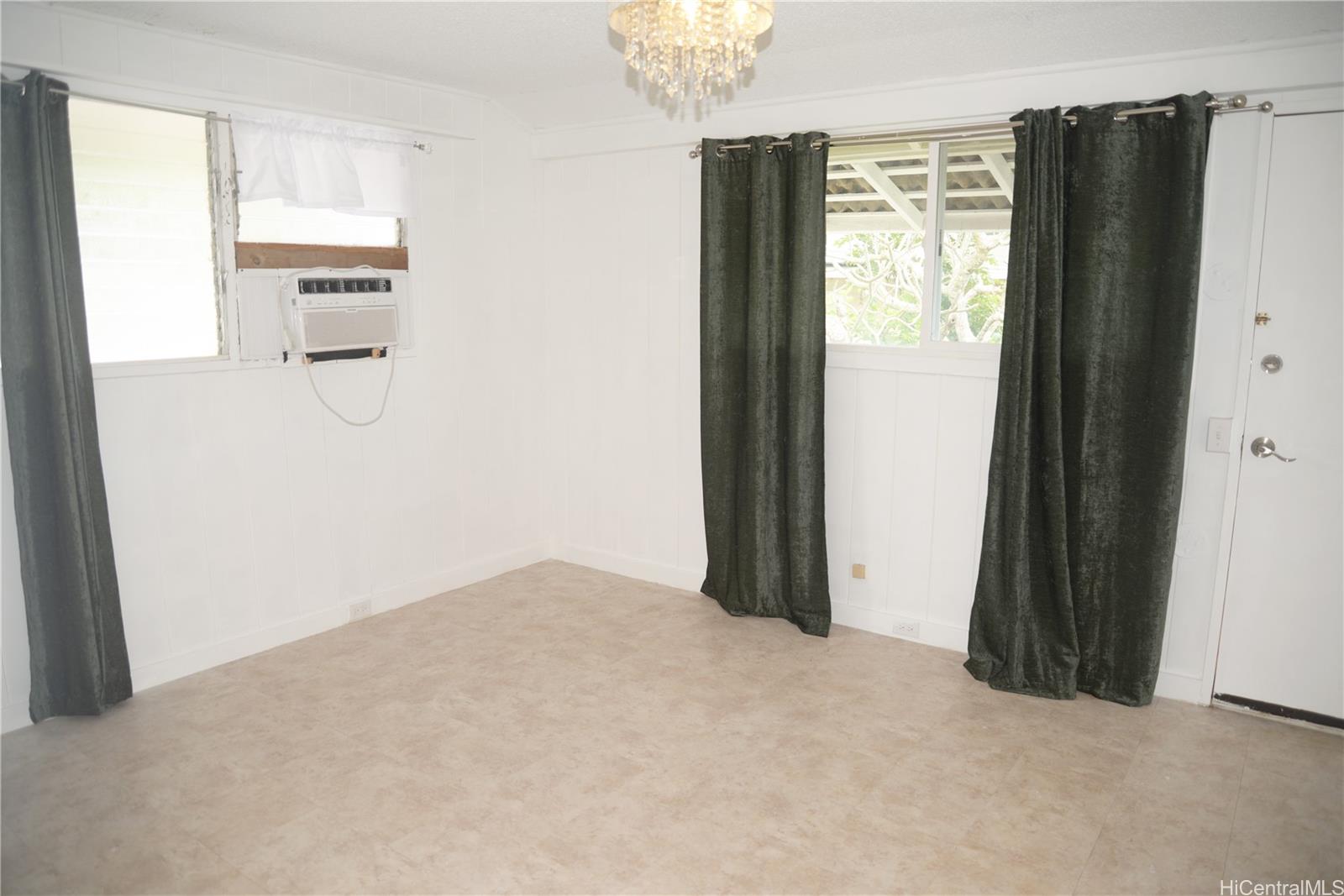 Photo 11 of 25
