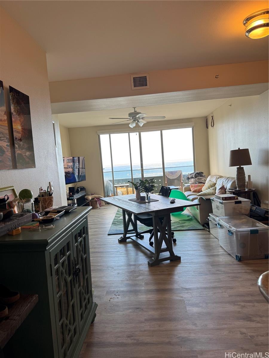 Photo 4 of 15