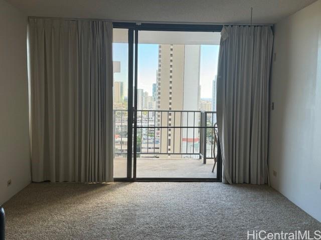 Photo 4 of 24