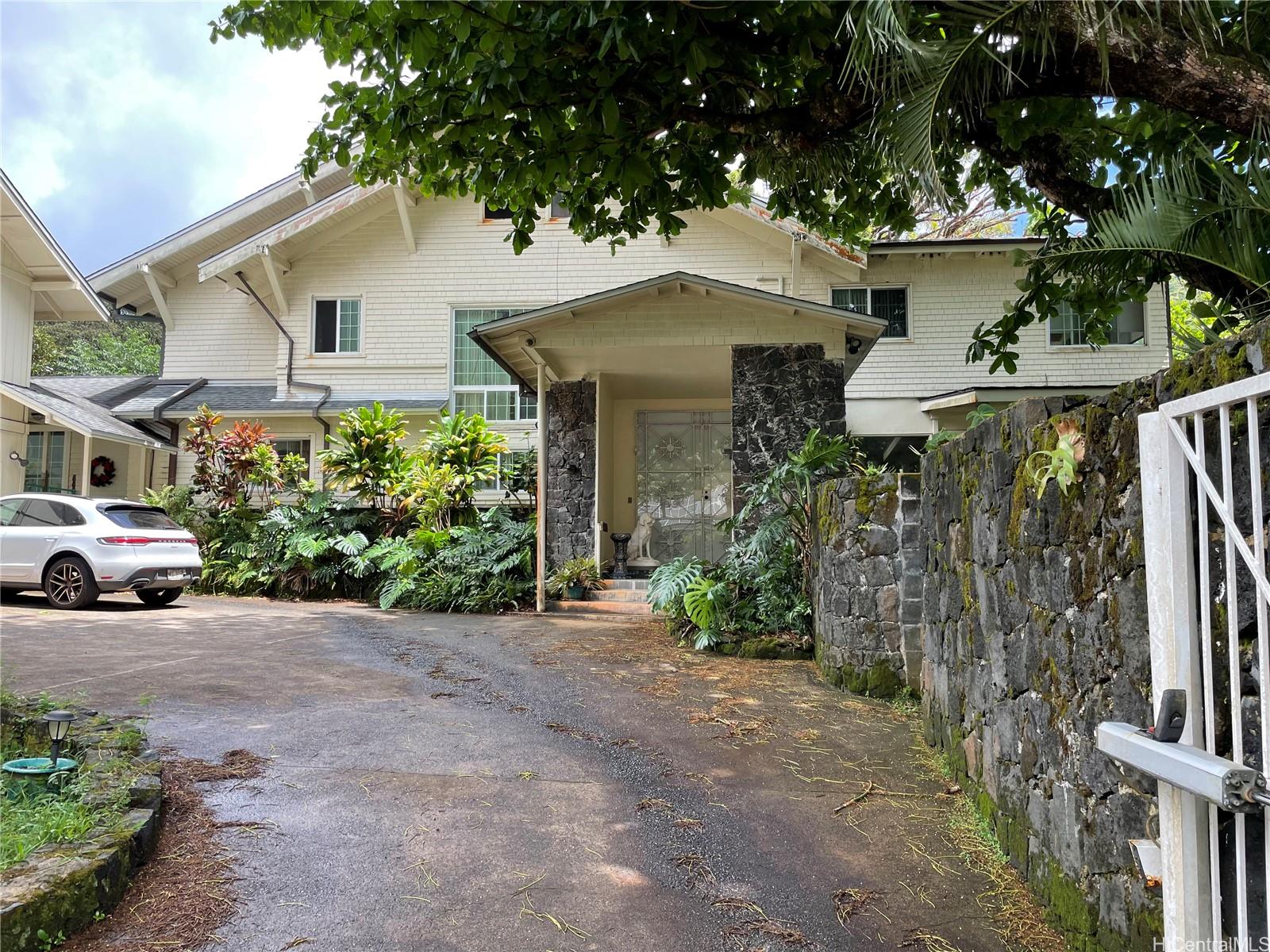 3805 Old Pali Road