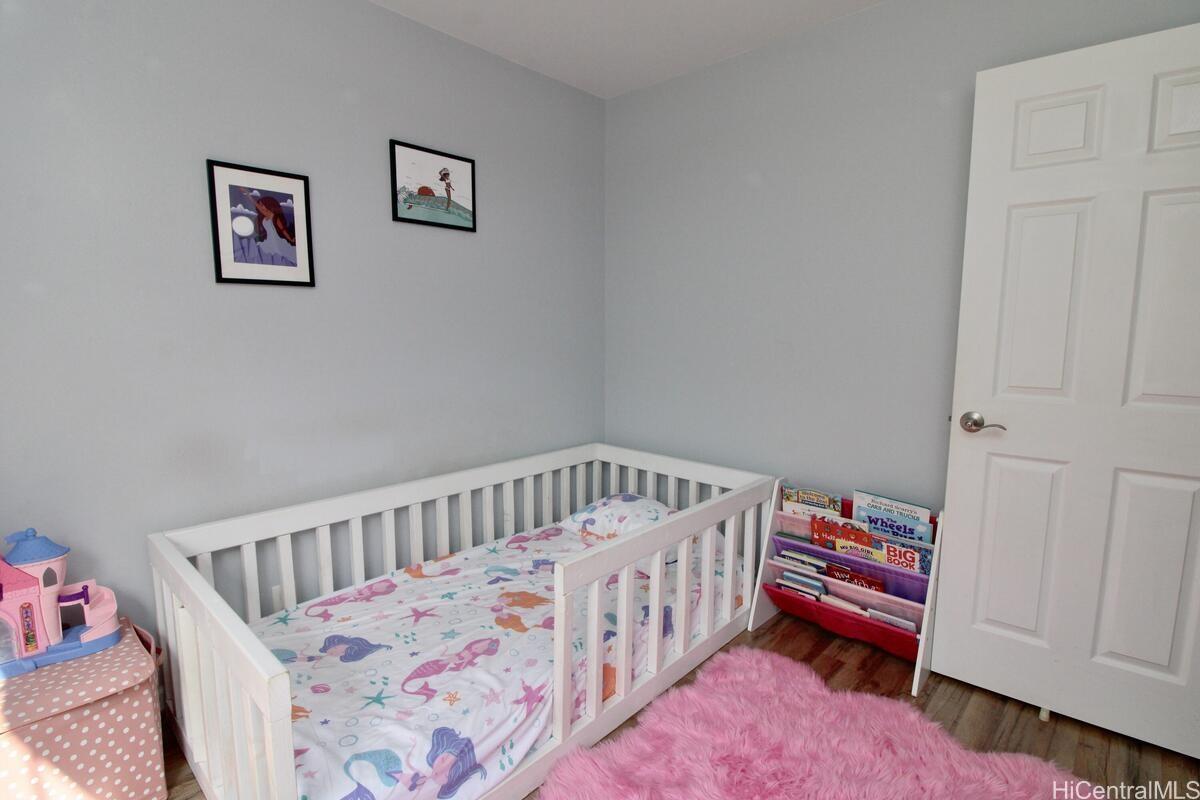 Photo 19 of 21