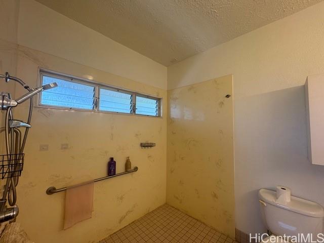 Photo 18 of 23